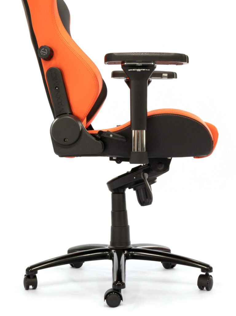 Seitenansicht des Maxnomic® Dominator Executive Edition Orange mit Drehknauf für integrierte Lordosenstütze.