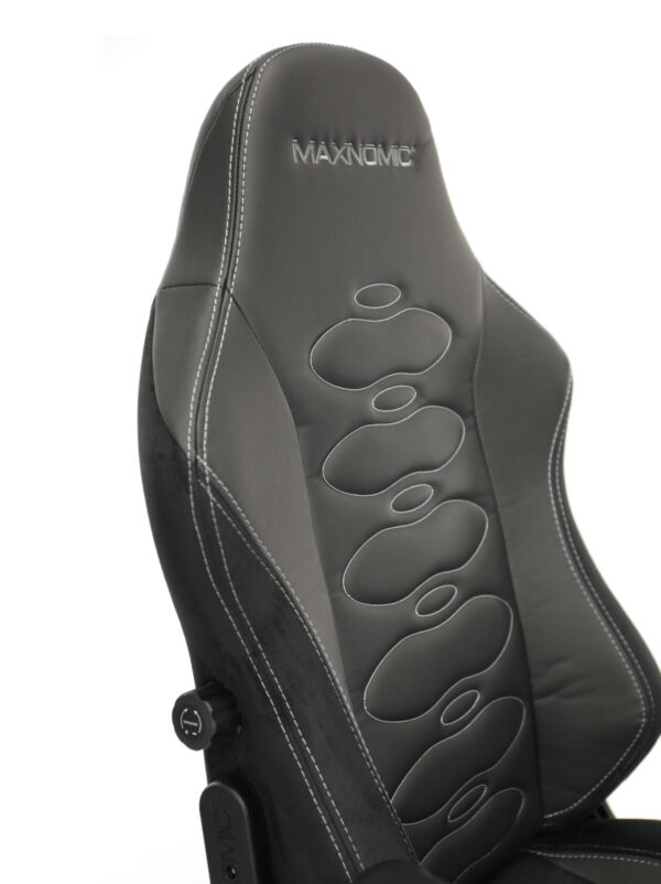 Backrest of the Maxnomic® ERGOCEPTOR OFC Slightly Silver with gray embroidered Maxnomic® logo.