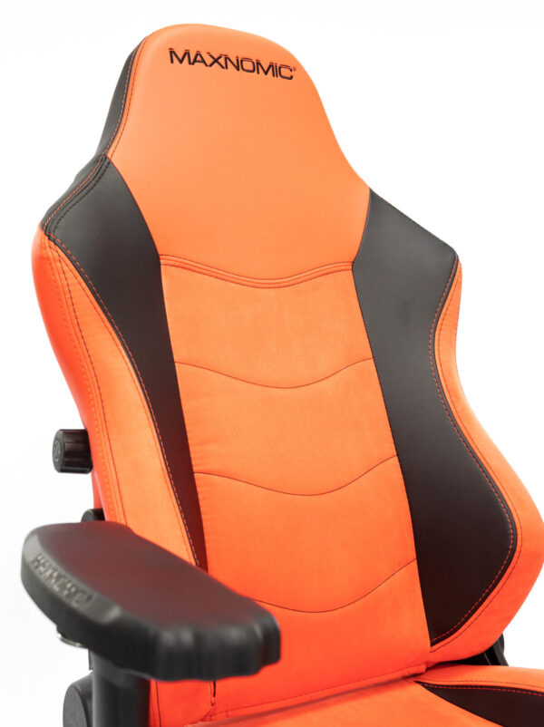 Backrest and armrest of the Maxnomic® Leader Executive Edition Orange.