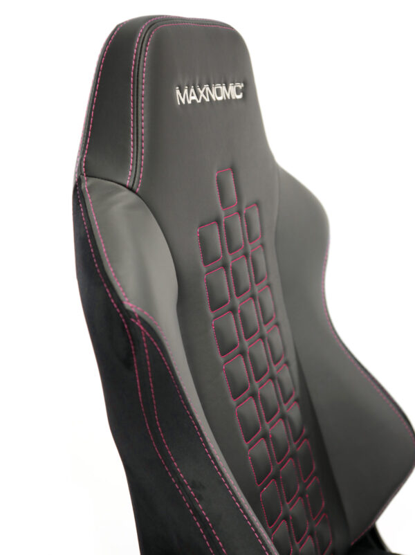 Backrest of the Maxnomic® QUADCEPTOR PRO Rasberry Red with gray embroidered Maxnomic® logo.