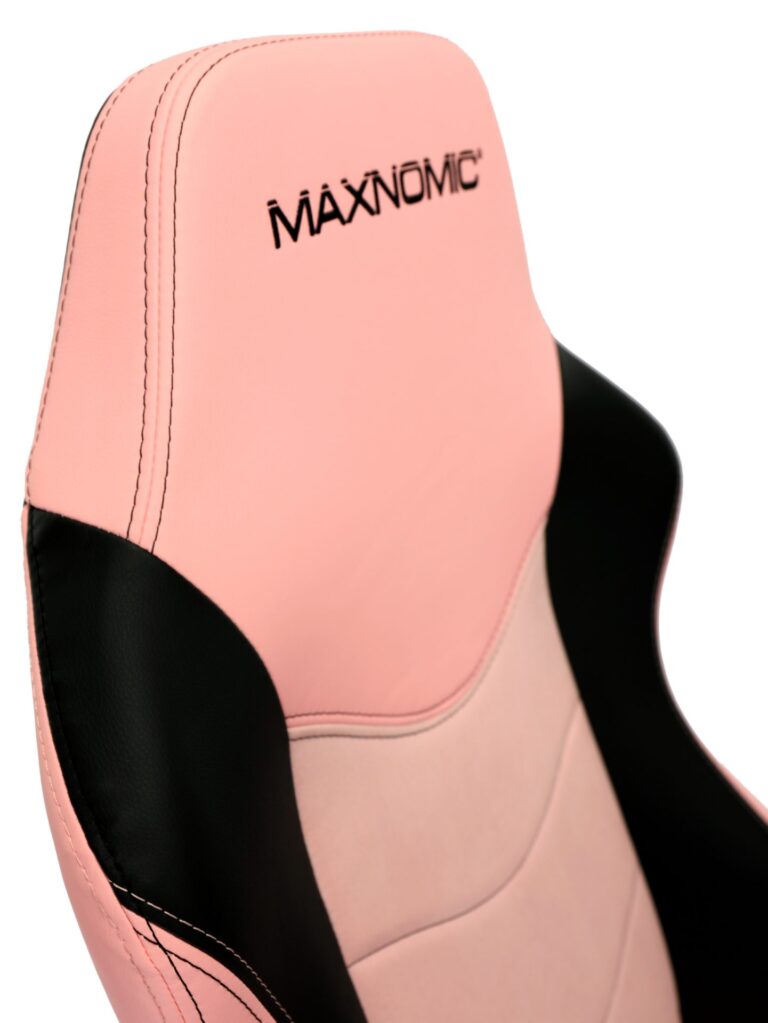 Nahaufnahme der Rückenlehne des Maxnomic® Dominator Executive Edition Light Magenta mit pink aufgesticktem Maxnomic®-Logo.